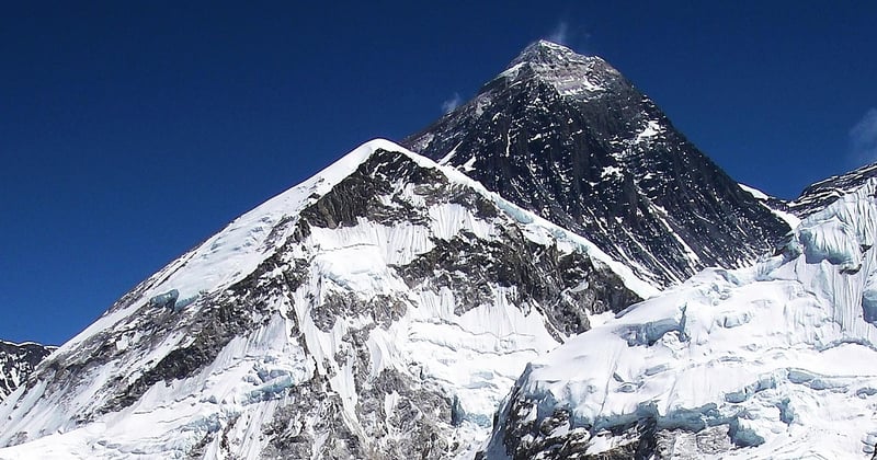 Trekking dans l'Himalaya : le guide complet de la tenue féminine idéale
