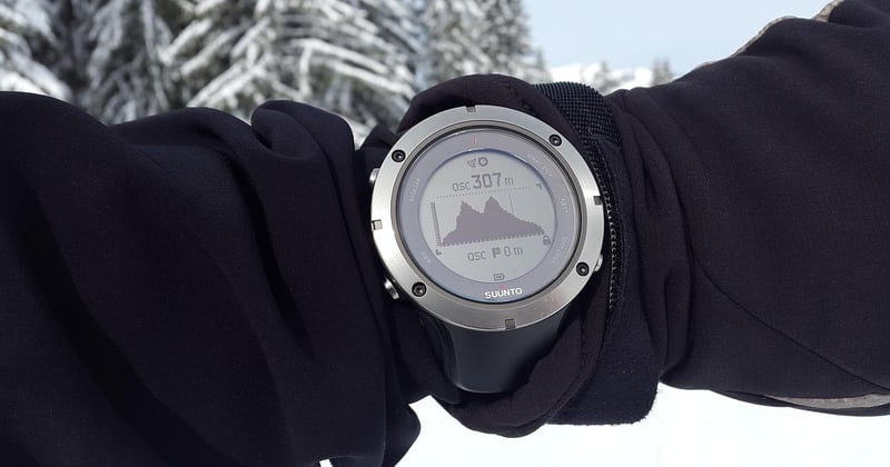Montres GPS et altimètres pour trekking népalais : le guide ultime d’aventure